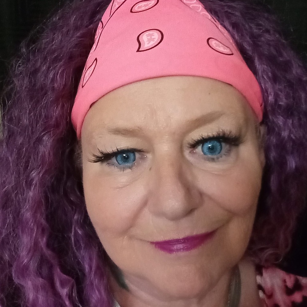 Meet your Posher, Linda